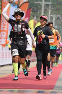 BIB: 4010, 478
                            <button type="button" onclick="openModal(8224610)" class="btn btn-primary btn-sm float-right btn-popup" data-toggle="modal" data-target=".modal-high-quality">
                        <i class="fas fa-shopping-cart"></i> Add to Cart
                    </button>
                                            <button type="button" onclick="isThisMe(8224610, true)" class="btn btn-success btn-sm float-right btn-popup btn-isme hidden" data-toggle="tooltip" data-placement="bottom" title="นี่คือรูปของคุณใช่ไหม คลิกที่นี่เพื่อเอาเข้าอัลบั้ม">
                        <i class="fas fa-plus"></i> Add to album
                    </button>
                    <button type="button" onclick="isThisMe(8224610, false)" class="btn btn-warning btn-sm float-right btn-popup btn-isnotme hidden">
                        <i class="fas fa-ban"></i> Remove from album
                    </button>